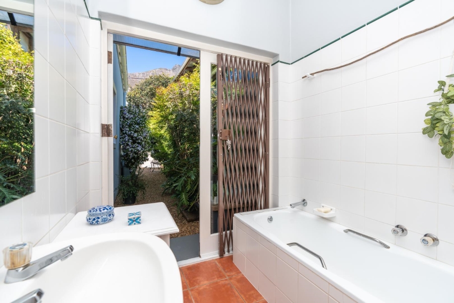 1 Bedroom Property for Sale in Woodstock Western Cape